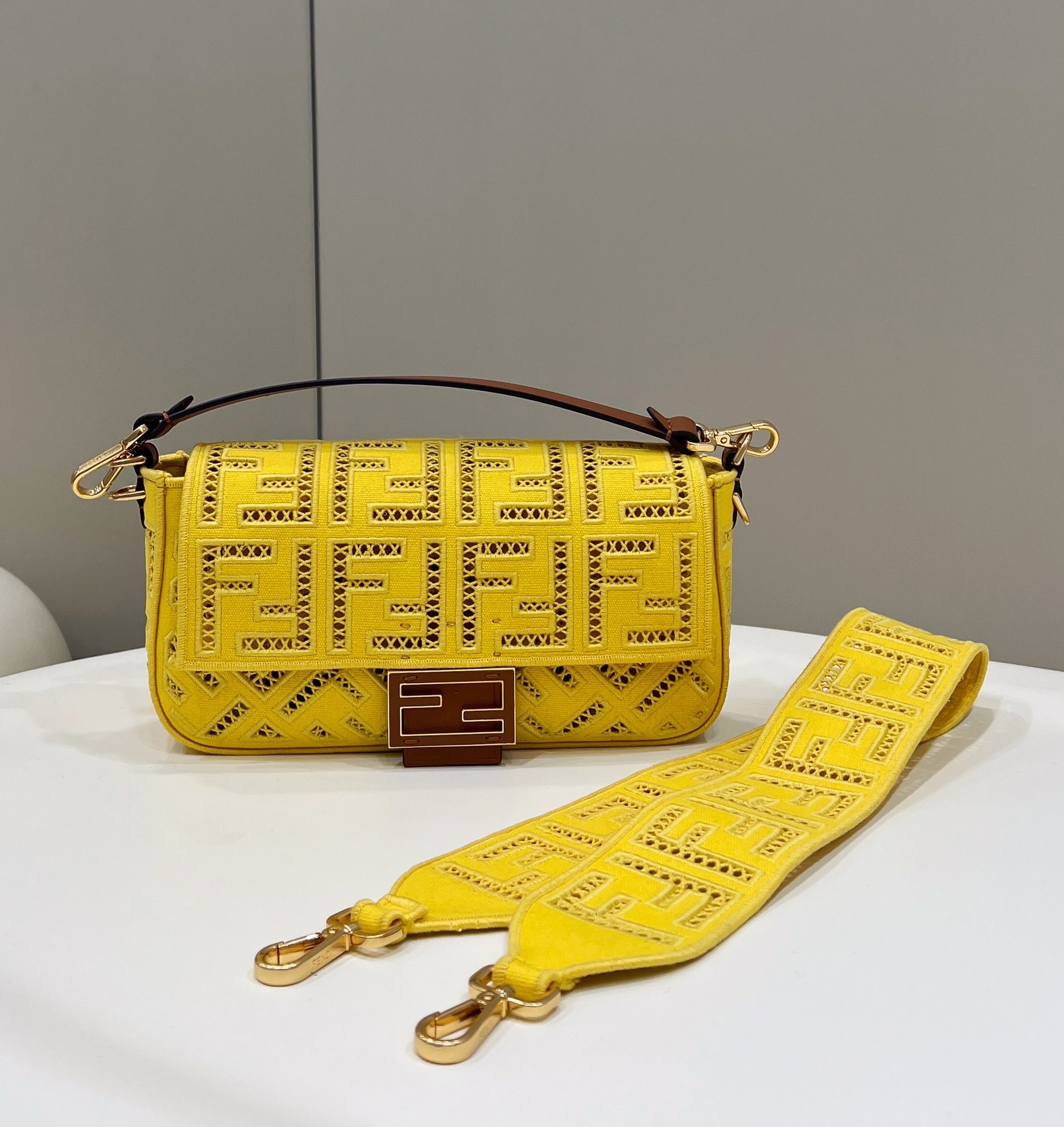 HSC-1760996ED56F Fendi Baguette Bag - Image 1