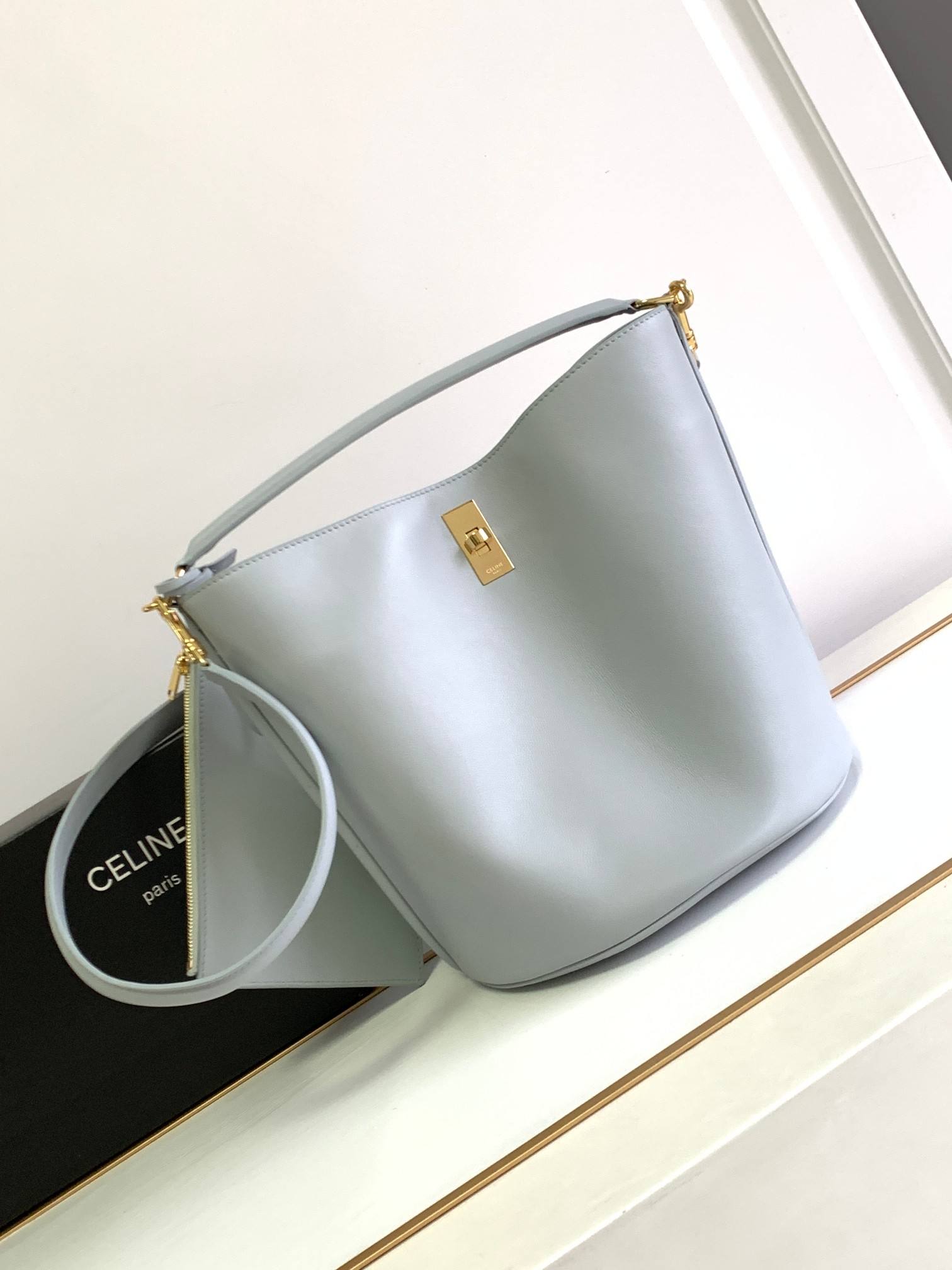 HSC-18B62C09D1F0 CELINE Bucket 16 - Image 1