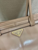 Prada Medium leather handbag - Image 7