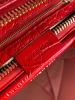 Givenchy Antigona Medium - Image 2