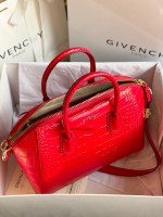 Givenchy Antigona Medium - Image 3