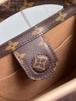 Louis Vuitton Around Me PM - Image 8
