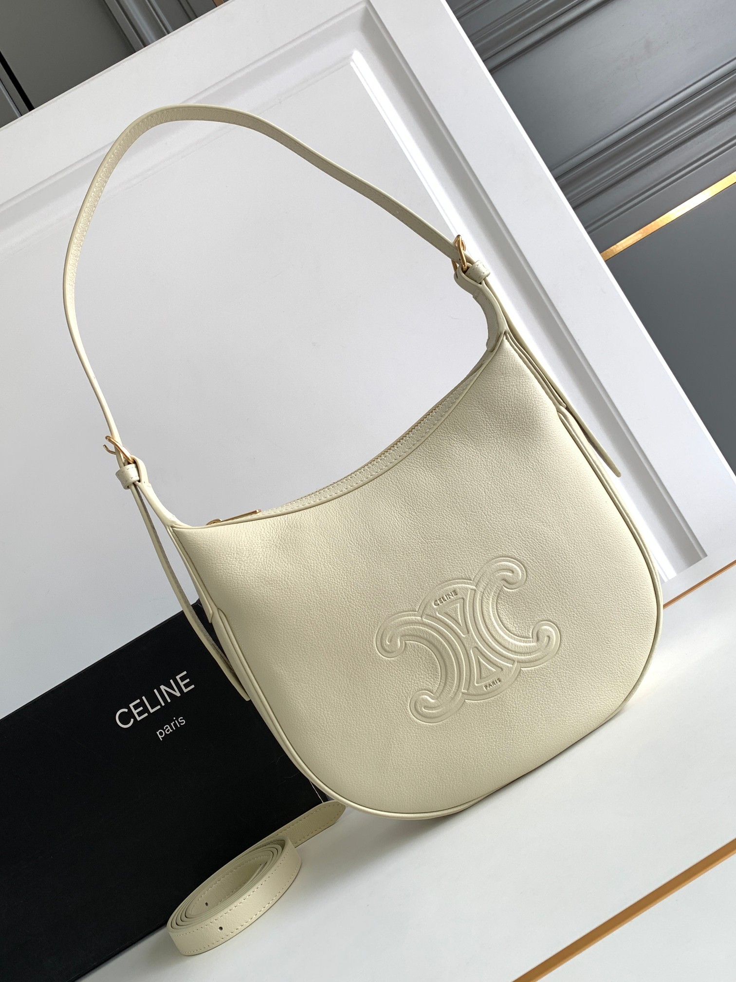 HSC-1C7A3C070F64 CELINE SMALL HELOÏSE BAG CUIR TRIOMPHE - Image 1