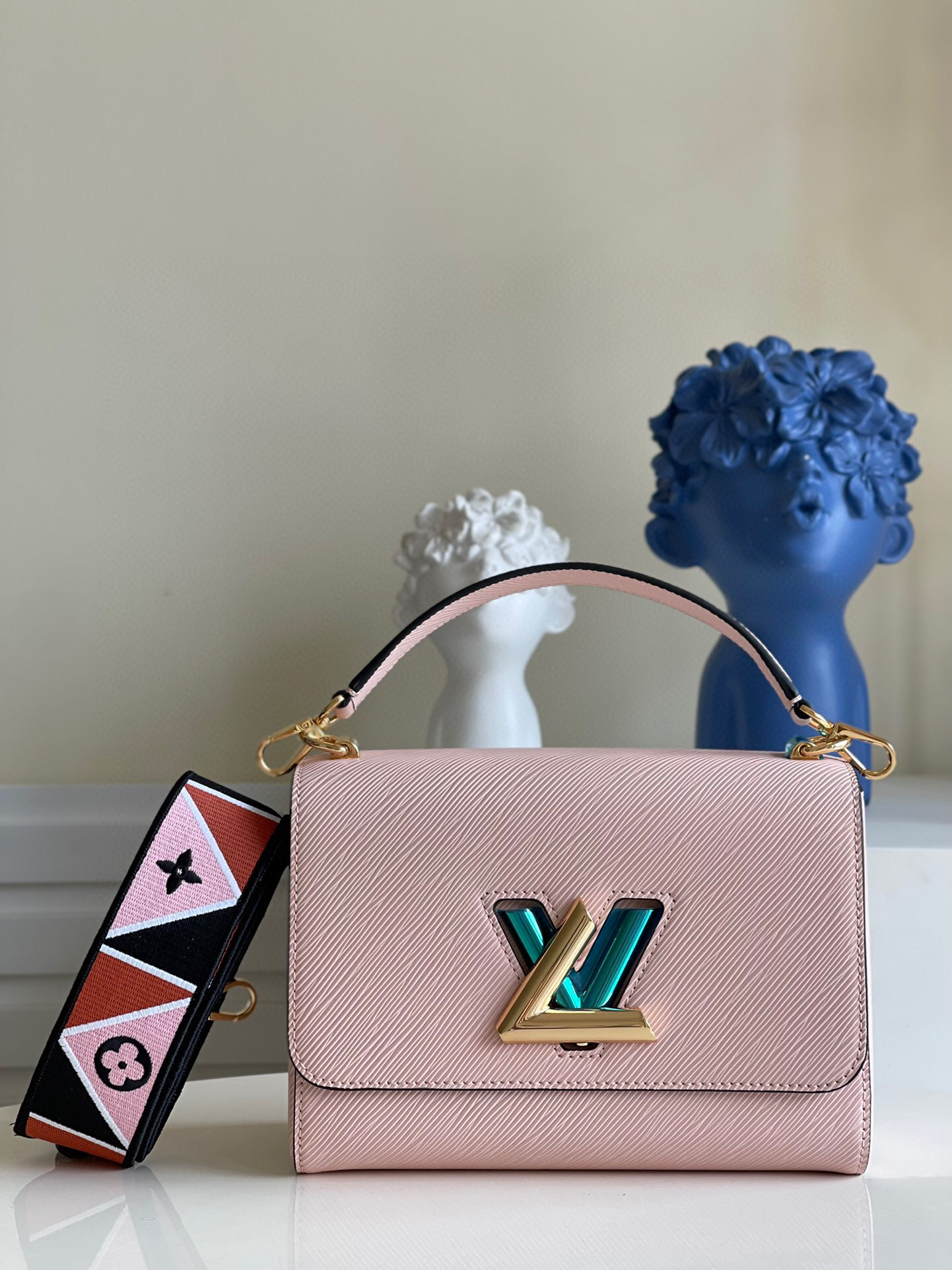 HSC-203020674C2D Louis Vuitton Twist - Image 1