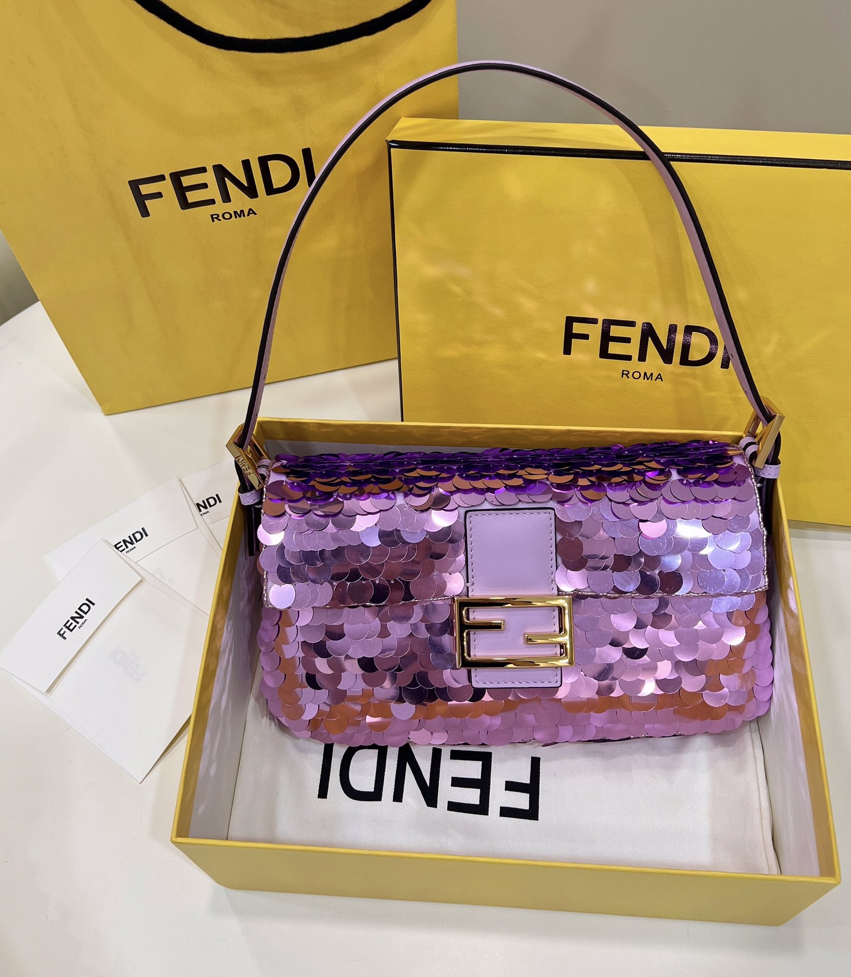 HSC-23972322E81D FENDI BAGUETTE BAG - Image 1