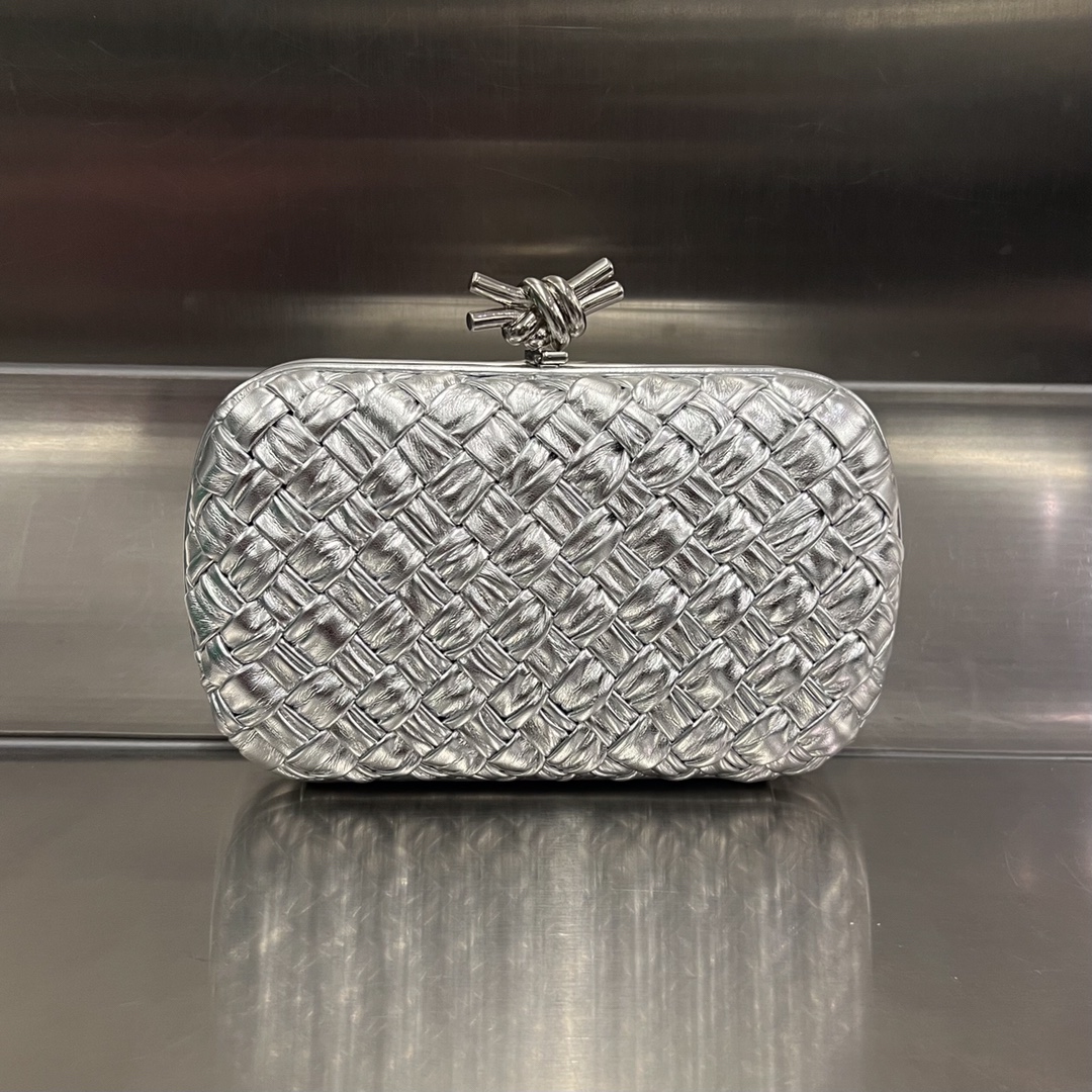 HSC-24C285E3E8D2 Bottega Veneta Knot - Image 1