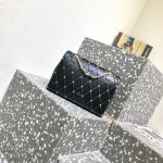 Valentino Beehive - Image 7