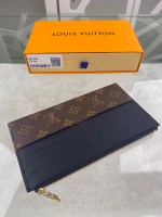 Louis Vuitton Wallet - Image 4