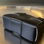 BOTTEGA VENETA BV Candy Arco Tote Bag - Image 3