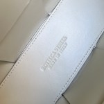 BOTTEGA VENETA BV Candy Arco Tote Bag - Image 6