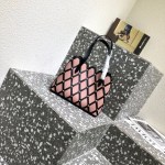 Valentino Beehive