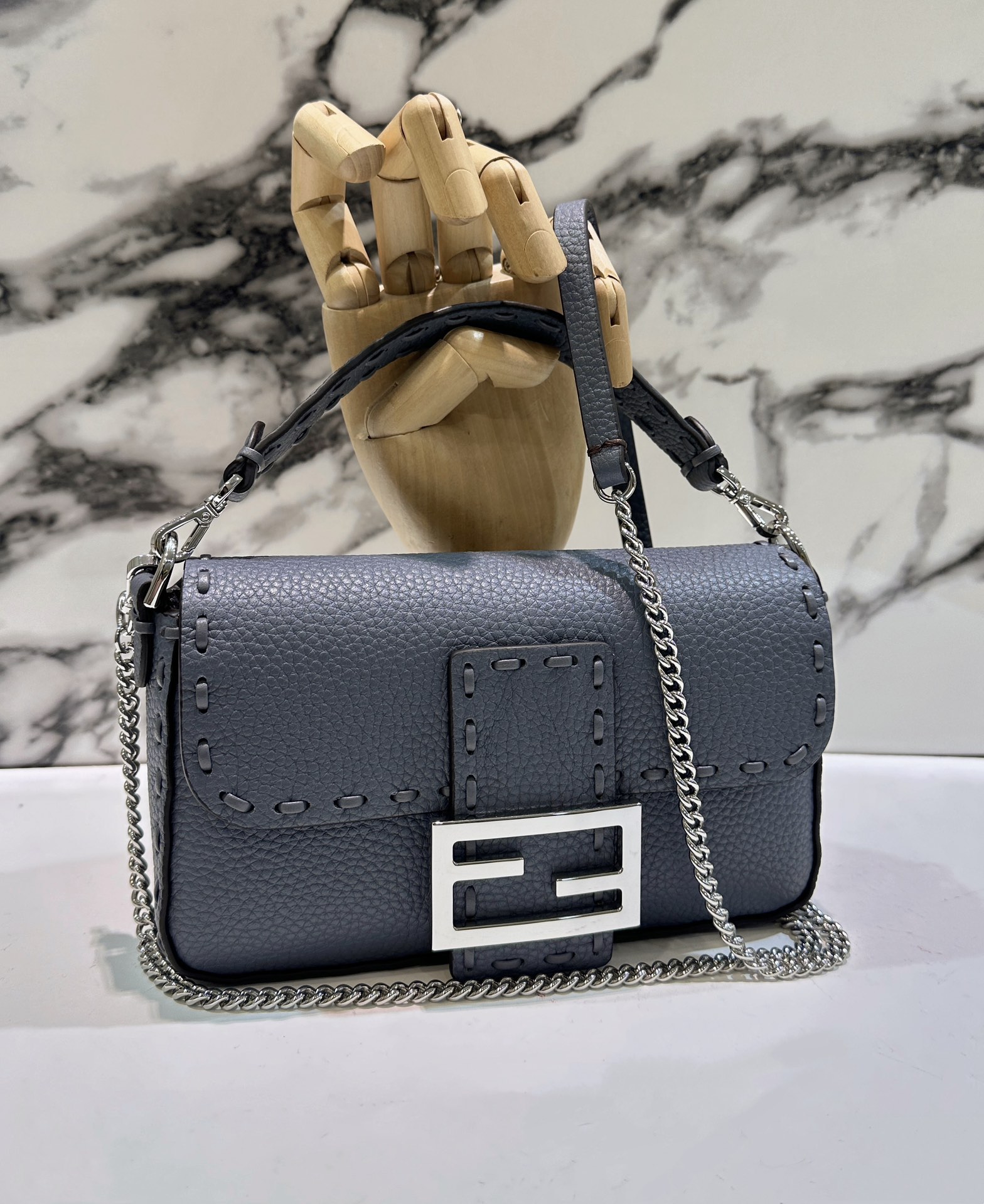 HSC-2D2386C8ED9B FENDI BAGUETTE - Image 1