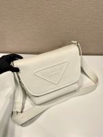 Leather bag with shoulder strap - Image 3