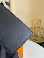 Louis Vuitton Brazza Wallet - Image 5