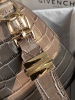 Givenchy Antigona Medium - Image 4