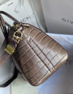 Givenchy Antigona Medium - Image 8