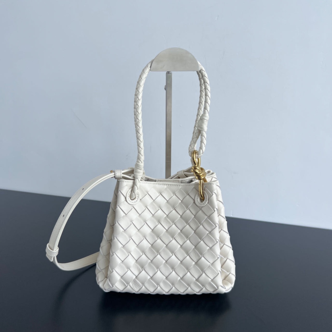 HSC-315D666204B5 BOTTEGA VENETA Small Parachute - Image 1