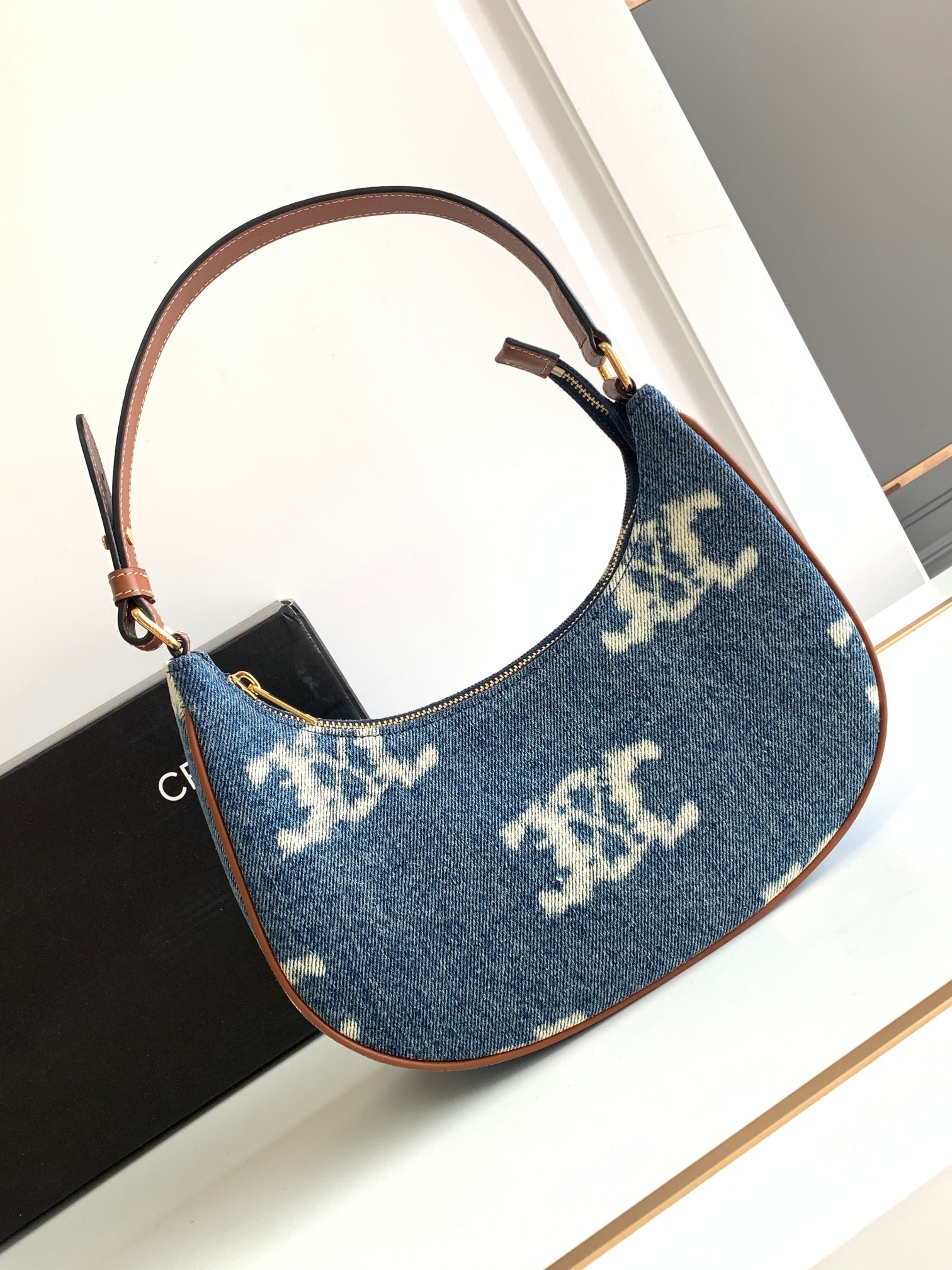 HSC-3312F79FBF4A CELINE AVA BAG - Image 1