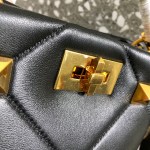 Valentino Garavani Roman Stud - Image 5