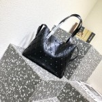 Valentino Beehive - Image 7
