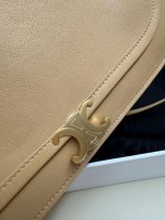Celine SOFT TRIOMPHE BESACE - Image 4