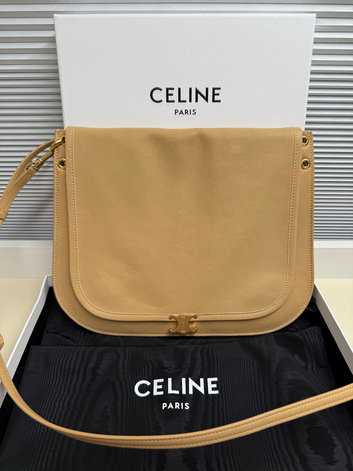 HSC-37BB3DFC8DB2 Celine SOFT TRIOMPHE BESACE - Image 1