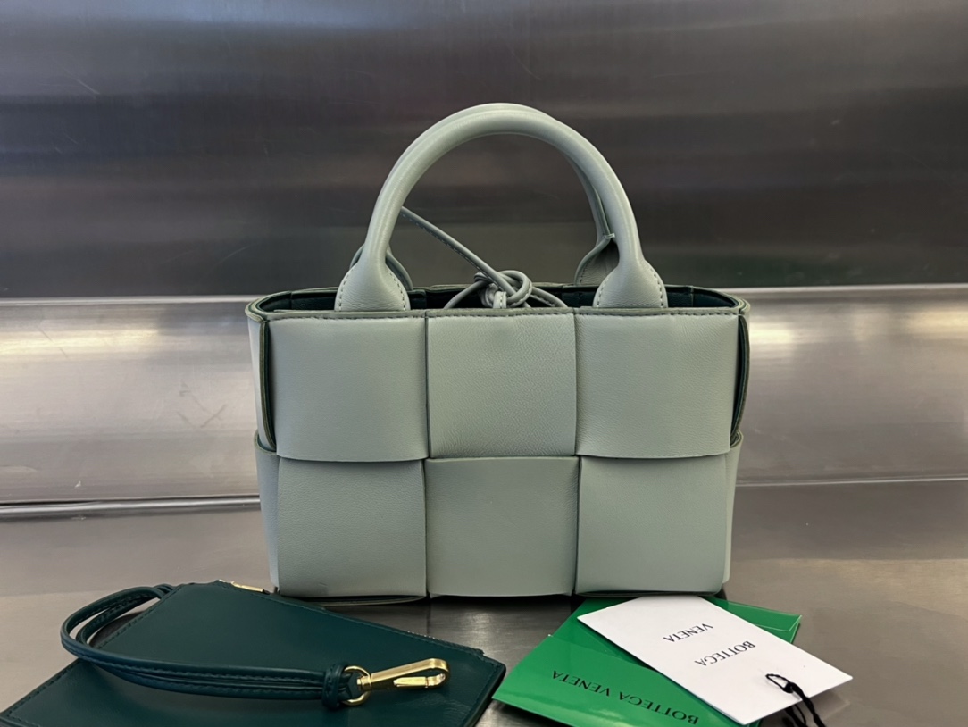 HSC-39C38A09B807 BOTTEGA VENETA BV Candy Arco Tote Bag - Image 1