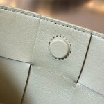 Bottega Veneta BV Cassette Pouch On Strap - Image 4