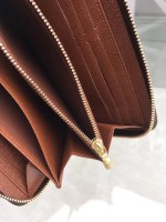 Louis Vuitton Zippy Wallet - Image 3