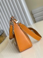 Louis Vuitton Marelle Handbag - Image 3