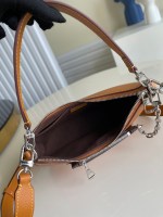 Louis Vuitton Marelle Handbag - Image 7