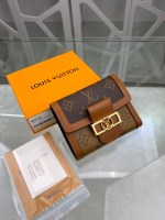 Louis Vuitton Wallet - Image 8