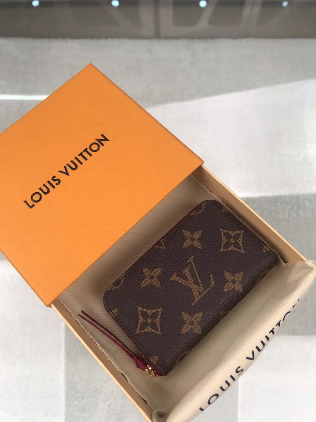 HSC-42DE26524406 Louis Vuitton Wallet - Image 1