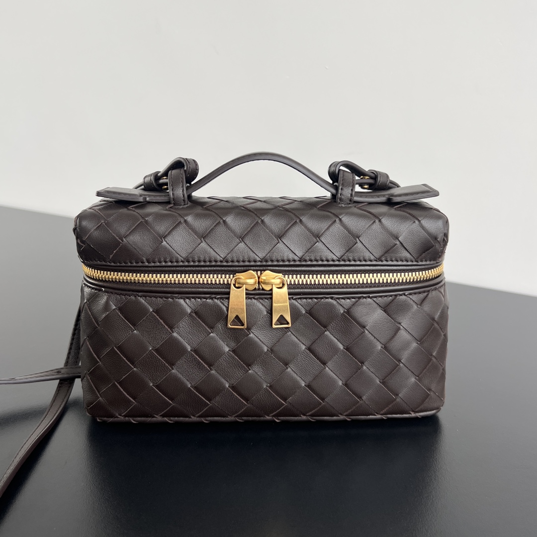 HSC-431B53B81C34 Bottega Veneta Bang Bang Vanity Case - Image 1