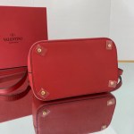 Valentino Garavani Supervee - Image 2