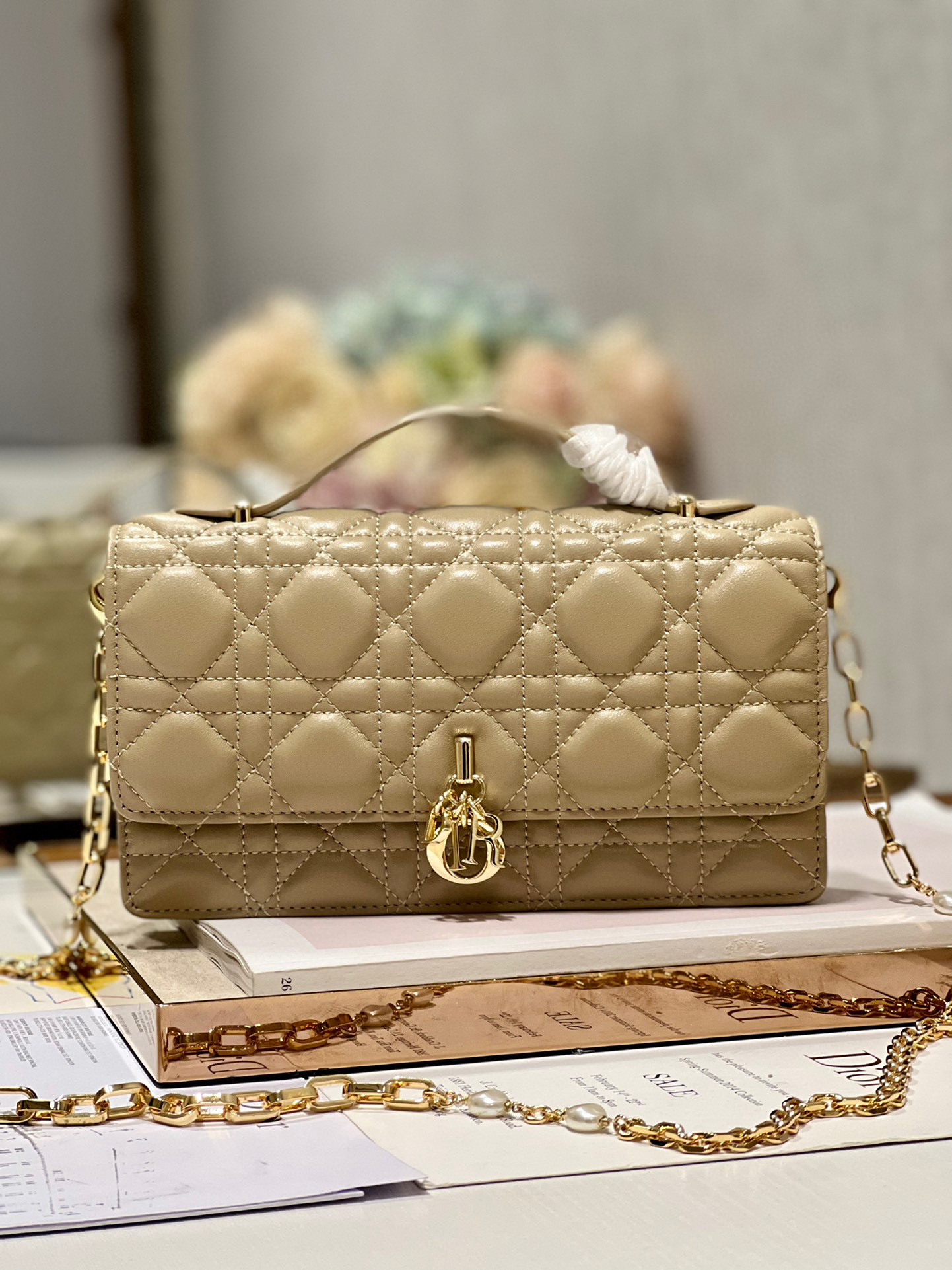 HSC-45FD3012AF04 Mini Miss Dior Bag - Image 1