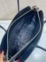 Prada Large leather tote bag - Image 8