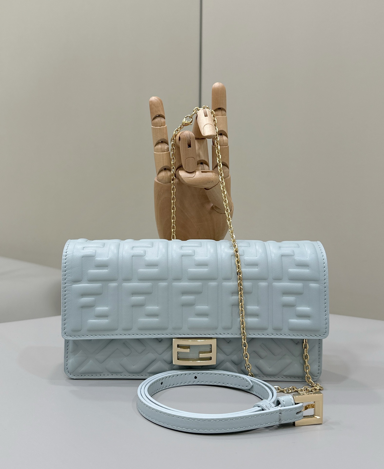 HSC-4BC521F0AE12 Fendi Baguette Bag - Image 1