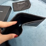 YSL CASSANDRE MATELASSÉ COMPACT TRI FOLD WALLET - Image 3