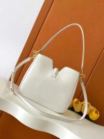 Celine SMALL CAMILLE 16 SOFT BAG IN SMOOTH CALFSKIN - Image 3