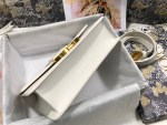 Dior 30 Montaigne - Image 3