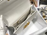 Dior 30 Montaigne - Image 8