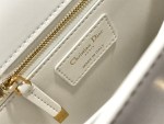 Dior 30 Montaigne - Image 9