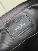 Louis Vuitton Trio Messenger Bag - Image 2