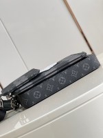 Louis Vuitton Trio Messenger Bag - Image 5