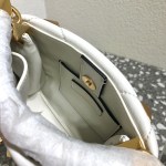 Valentino Garavani Roman Stud - Image 3