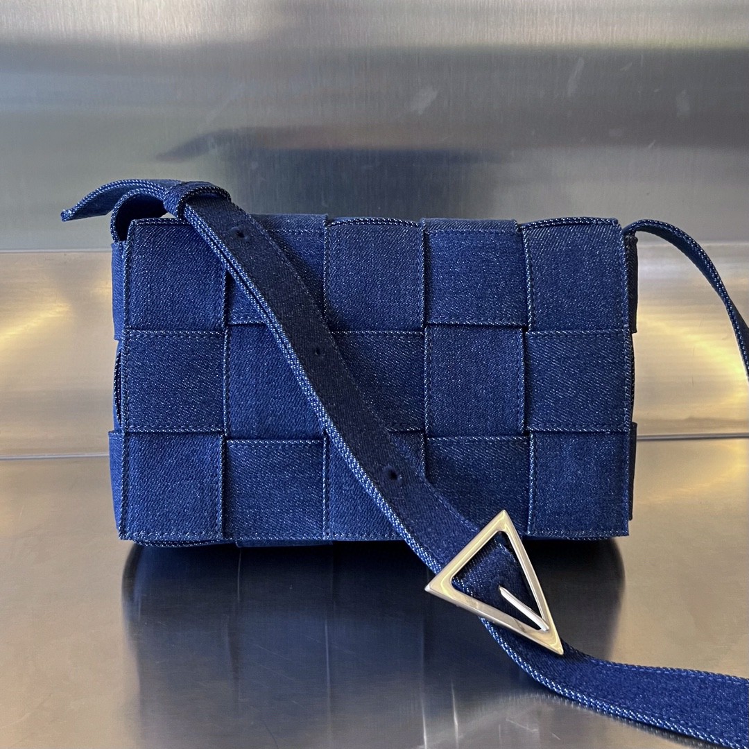 HSC-56809E6710D8 Bottega Veneta BV Cassette - Image 1