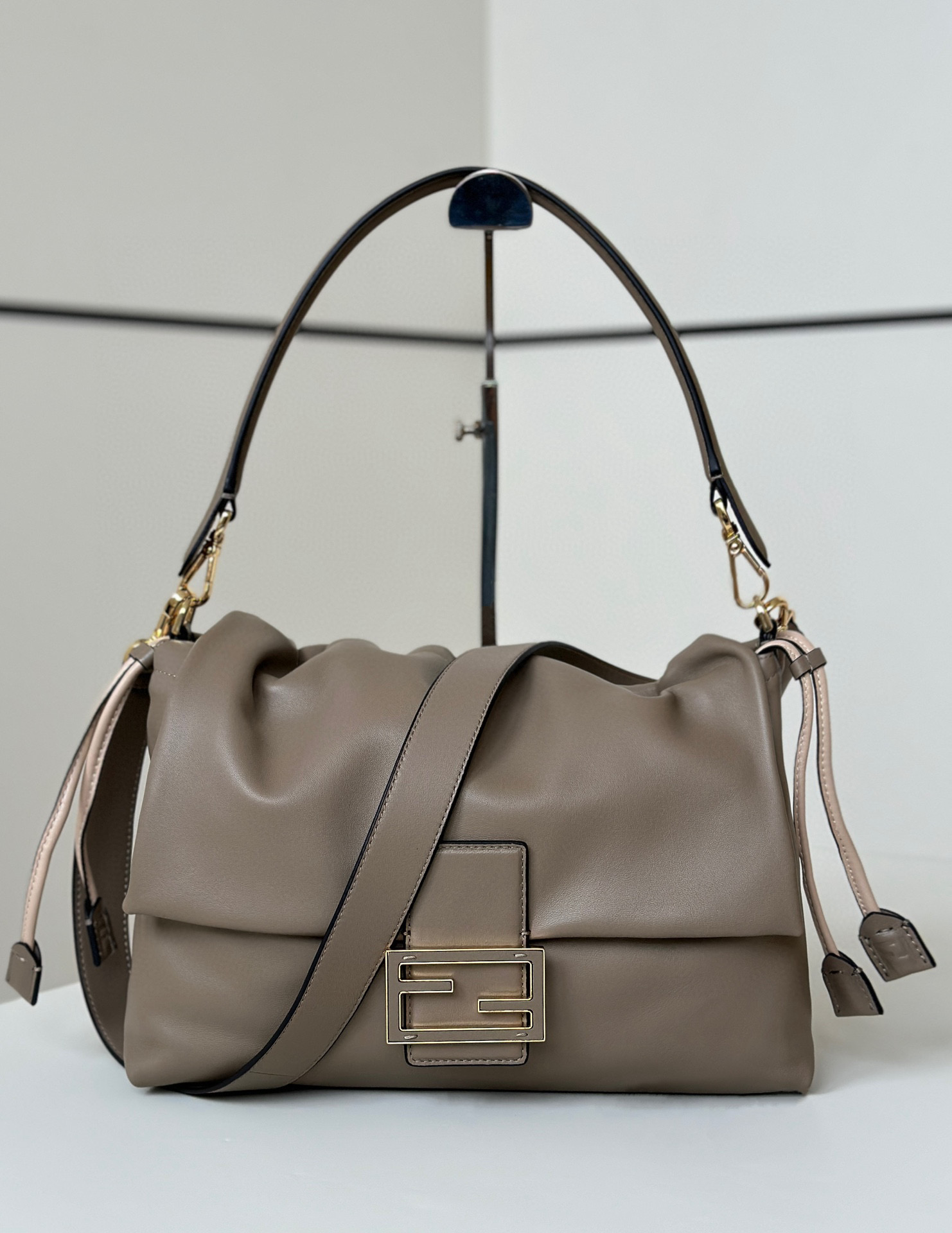 HSC-58DEAF156301 Fendi Mamma Baguette Large - Image 1