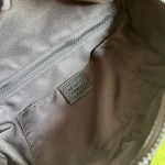 Gucci Shoulder Bag - Image 3