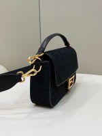 Fendi Baguette FF canvas bag - Image 3